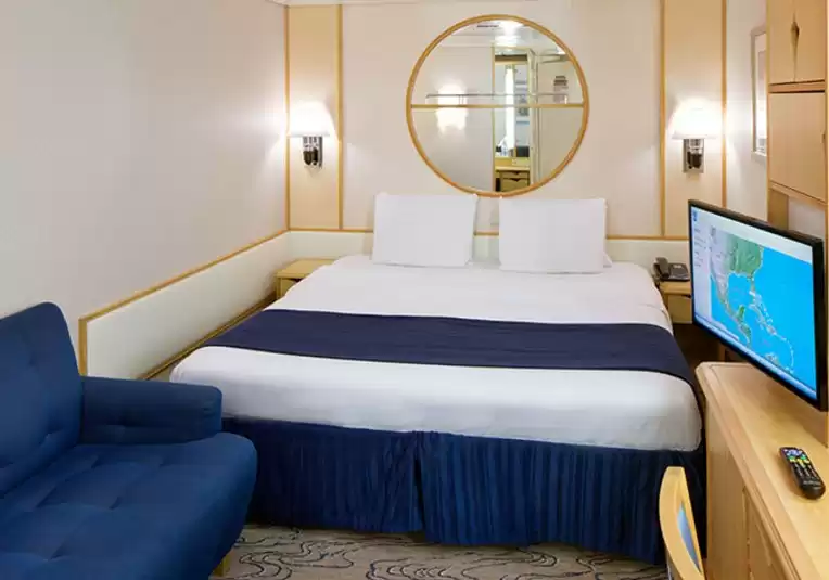 Cabina interior comunicada con vista al paseo